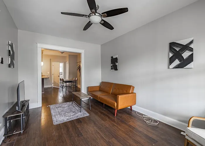 Spacious Nice 3-Bedroom House In Dc With Parking
