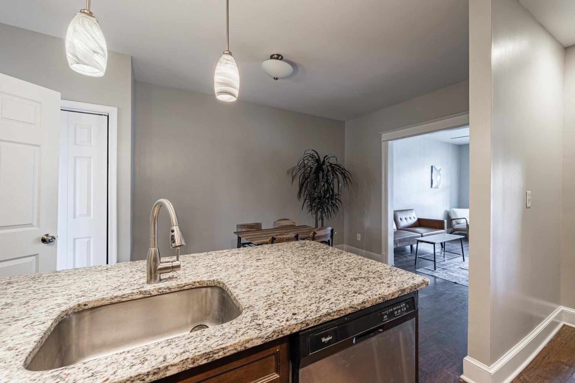 Spacious 3-bedroom House In Dc With Parking