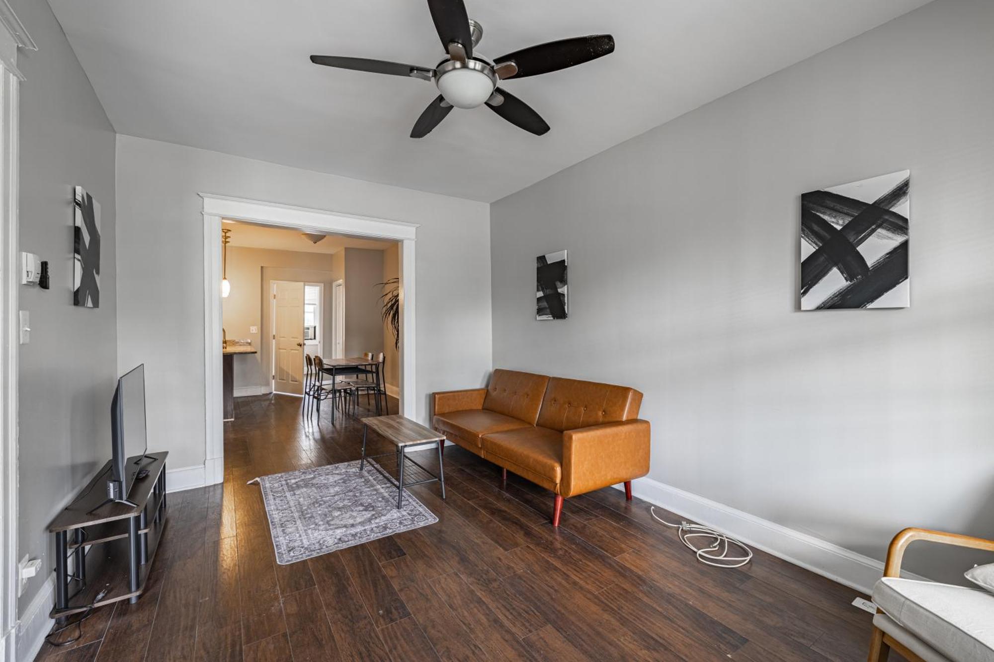 Spacious 3-bedroom House In Dc With Parking Holiday home