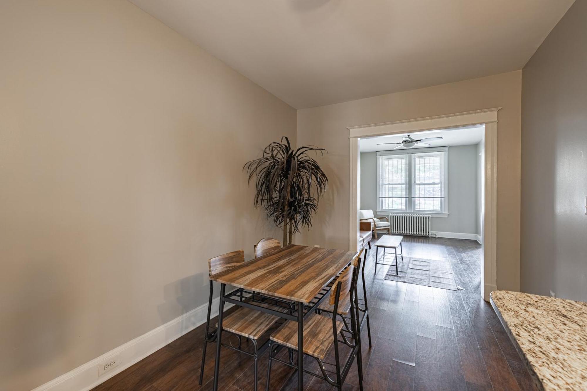 Spacious 3-bedroom House In Dc With Parking *